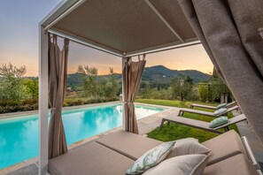 Villa | Pool - Villa in Lucca With Winery and Vineyard Views (Lucca)