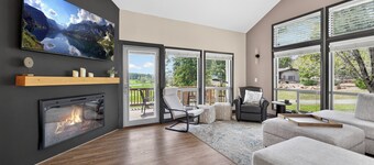 Golf villa located in Continental Country Club