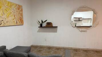 House, 2 Bedrooms, Patio | Living area