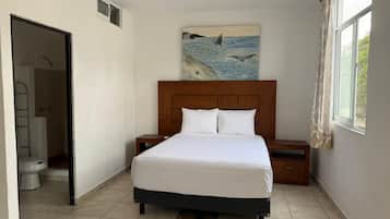 Classic Studio, 1 Queen Bed