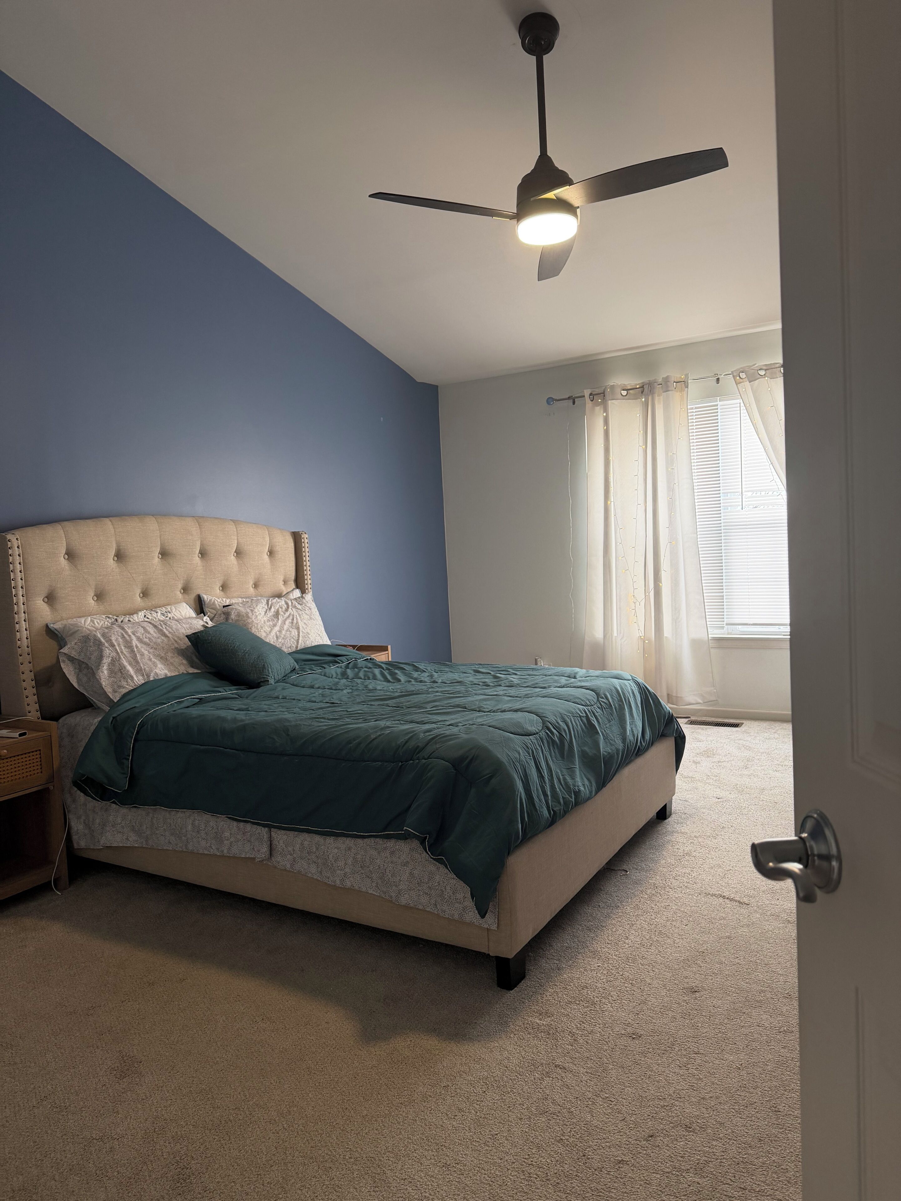 2 bedrooms, iron/ironing board, bed sheets
