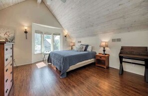 4 Schlafzimmer, Schreibtisch, WLAN, Bettwäsche