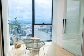 Interior - Stunning Harbour View | 2BR 2BA Suite (Melbourne)