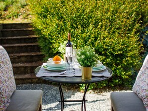 Apartment | Balcony - Ground-floor Apartment With Shared Pool (Lucca)