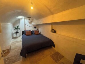 2 bedrooms, bed sheets