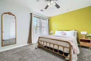 Room - Stay with us at Your-cozy-home LLC a 3 bedroom/2.5 bath house. (Glen Burnie)