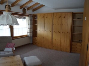 Interior - Chesa Chastelets by Interhome (Sils Maria)