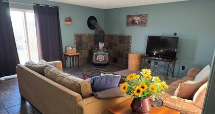 Roomy 3-bedroom walkout basement in charming Challis perfect for your getaway