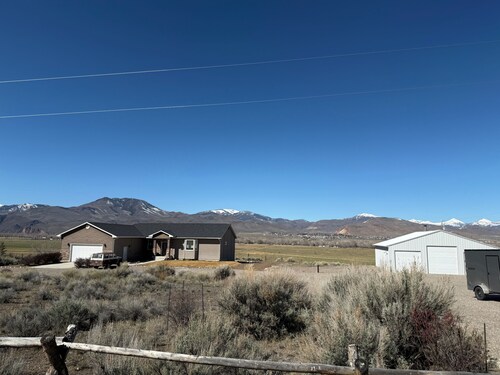 Quaint 3-bedroom walkout basement  in charming Challis perfect for your getaway