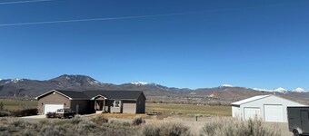 Quaint 3-bedroom walkout basement  in charming Challis perfect for your getaway