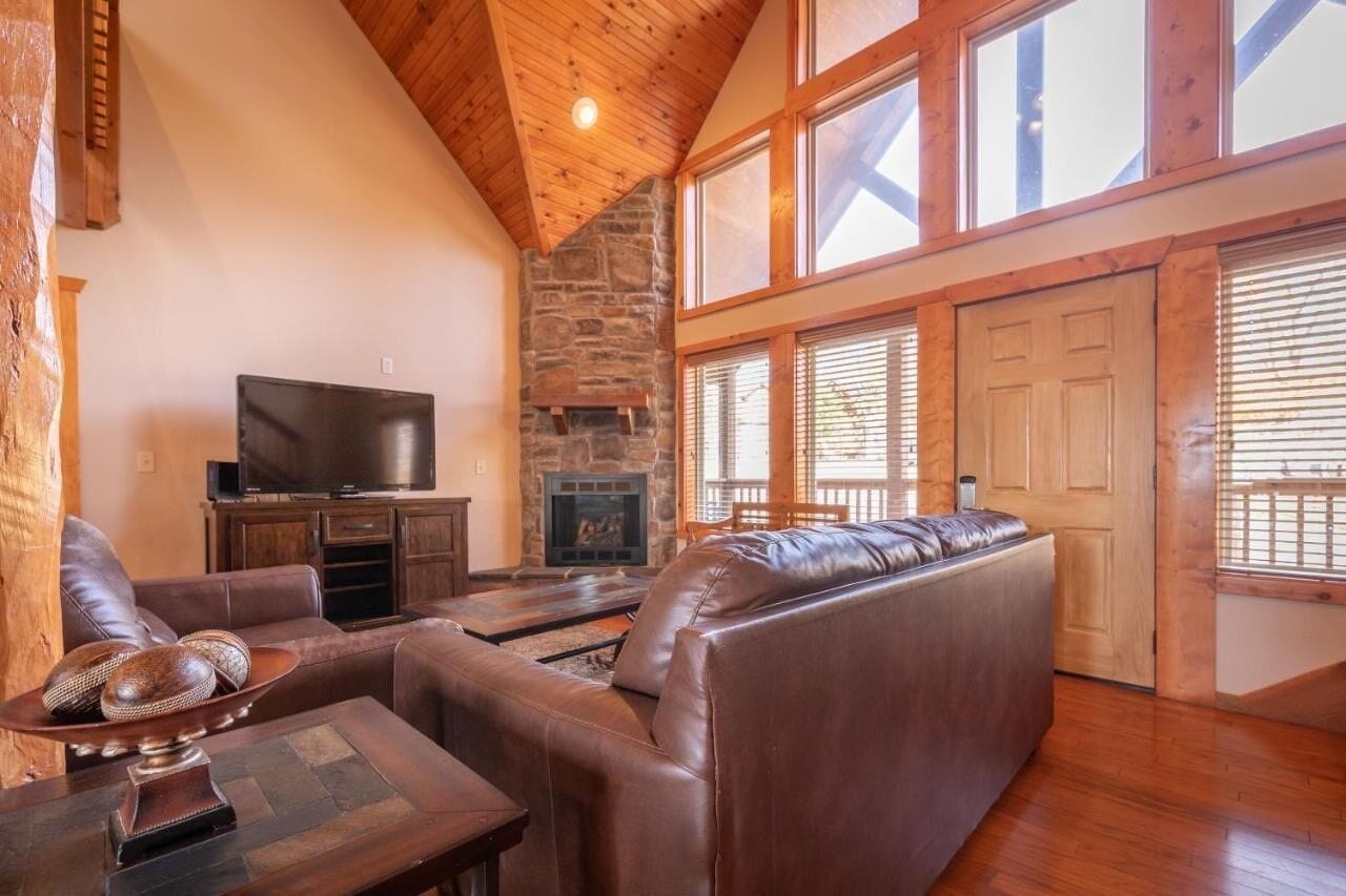 TV, fireplace, DVD player