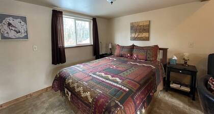 Peaceful 1-bedroom cabin in charming Talkeetna perfect for getaway
