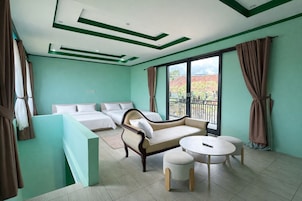 Family Room, Lake View | Interior