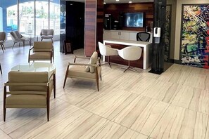 Lobby - Cozy 1-bedroom condo in serene Surfside with AC and gym (Surfside)