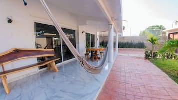 Family House, Air conditioning | Outdoor dining