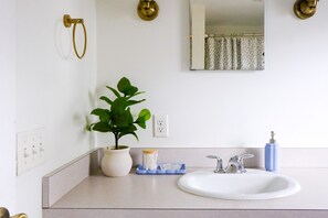 Bathroom - Storybook Cottage in Falmouth - Quick Walk to Shining Sea Bikeway, AC, Dogs okay (Falmouth)