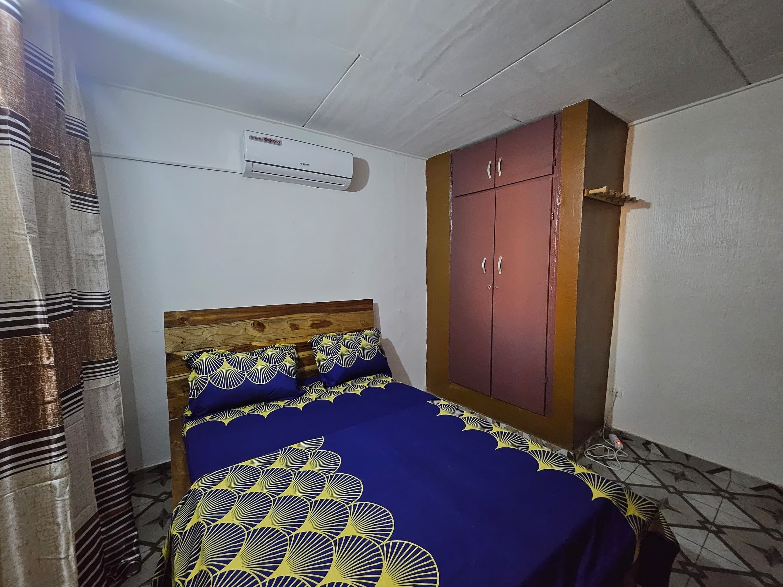 1 habitación, acceso a internet y ropa de cama 