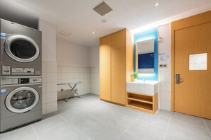 Interior - Holiday Inn Express Xinji City Center an IHG Hotel (Shijiazhuang)
