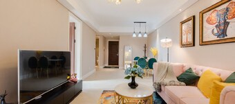 Beautiful Xi'an High-end Community Three-Bedroom Apartment