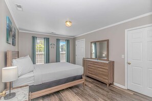2 dormitorios, tabla de planchar con plancha, wifi gratis y ropa de cama