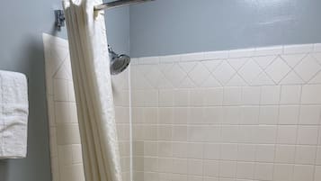 Chambre Simple, 1 trĂšs grand lit, non-fumeur | Salle de bain