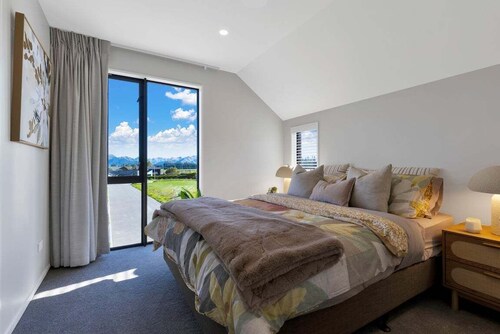 Modern | Well-Located | Alpine Escape - HS14010