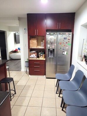 Interior - Perfect 2-bedroom apartment with AC in wonderful Elizabeth (Elizabeth)