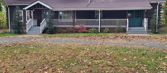 The Great Escape! 4 BR Log Cabin- A beautiful mix of modern and authentic!