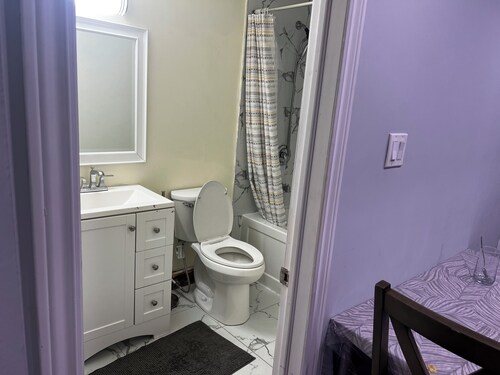 Cozy Castlemore BA