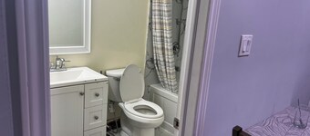 Cozy Castlemore BA