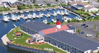 Cozy 1-bedroom condo in wonderful Yarmouth with AC and fitness room