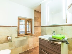 Bathroom - Geigelstein by Interhome (Unterwössen)