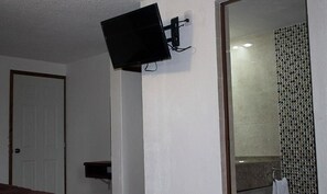 Shower, free toiletries, hair dryer, towels - hotel avenida  (Zacatlán)