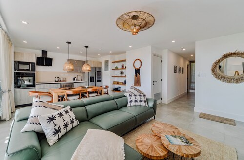 Brandnew 2-bedroom apartment in charming surfer hotspot Playa Venao