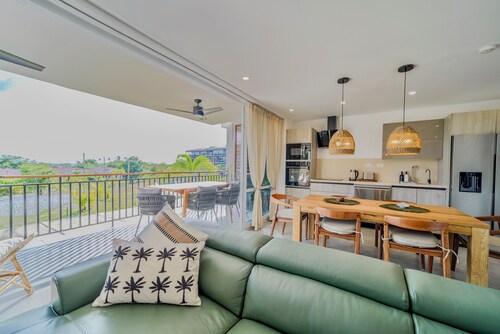 Brandnew 2-bedroom apartment in charming surfer hotspot Playa Venao