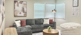 3B2B Luxury Riverside Retreat - Near UCR, CUS, Downtown, Historic Park & More