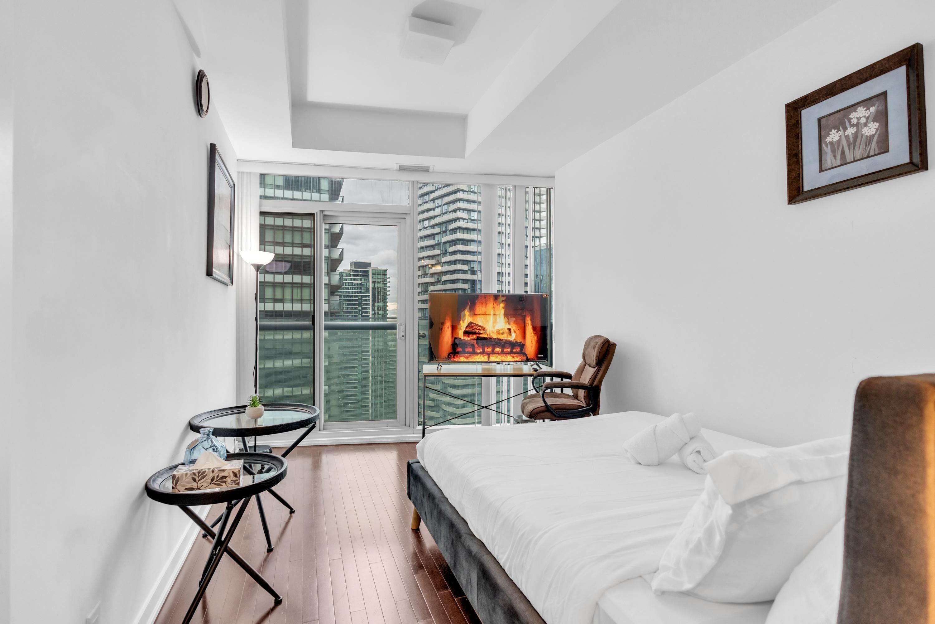 Basic Studio, 1 Queen Bed, Private Bathroom | Individually decorated, individually furnished, free WiFi, bed sheets