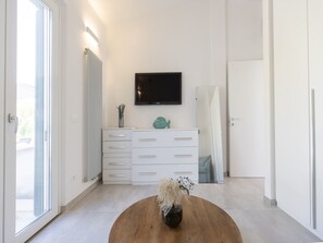 Interior - The Baby Suite, modern and refined (Portoferraio)