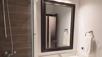 Leilighet, balkong, fjellutsikt | Bad