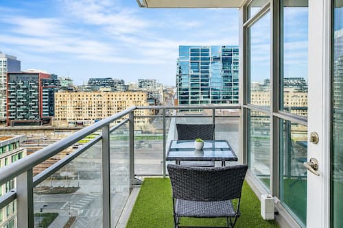 Deluxe-Suite, Mehrere Betten, eigenes Bad, Stadtblick | Balkon