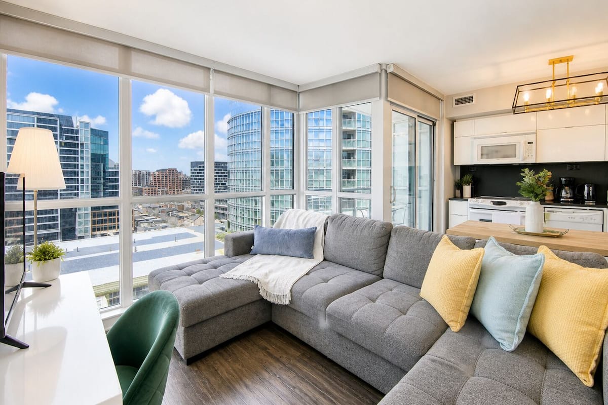 Executive-Suite, 1 Queen-Bett und Schlafsofa, Stadtblick | Wohnbereich