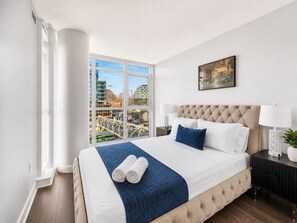 Family Suite, 2 Bedrooms, Non Smoking, City View | Individually decorated, individually furnished, blackout drapes - Palmerston Luxe Hotel (Toronto)