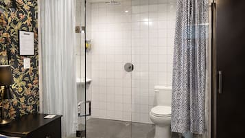 Classic Room | Bathroom