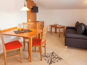Interior - New four-star vacation apartment with 42 sqm No. 3, The Sunny One (Gstadt am Chiemsee)