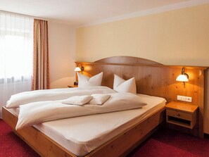 Internet, bed sheets - New four-star vacation apartment with 38 sqm no. 2, The practical one (Gstadt am Chiemsee)