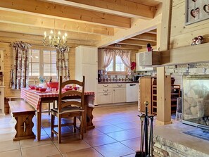 Dining - La Suisse Normande by Interhome (Les Diablerets)