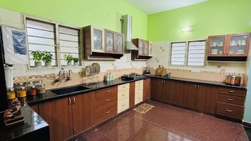 Deluxe-Dreibettzimmer | Eigene Küche