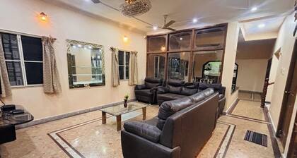 Abra Palace Luxury Villa