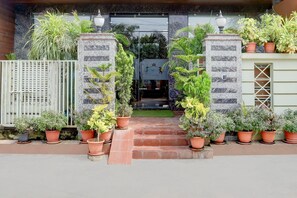 Hus | Reception