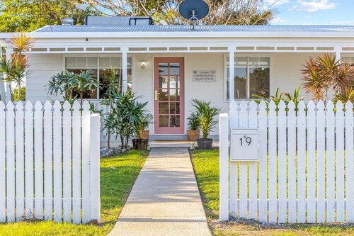 Farnborough Beach Cottage